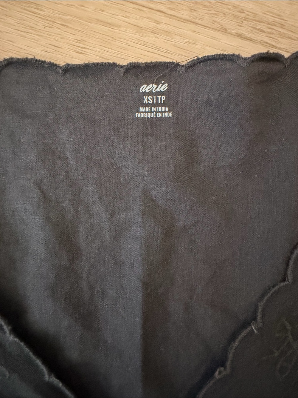 AE Ruched Black Top - Picture 3 of 3